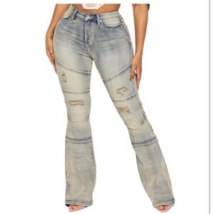 NEW‼️ Flare Jeans- Vintage Wash